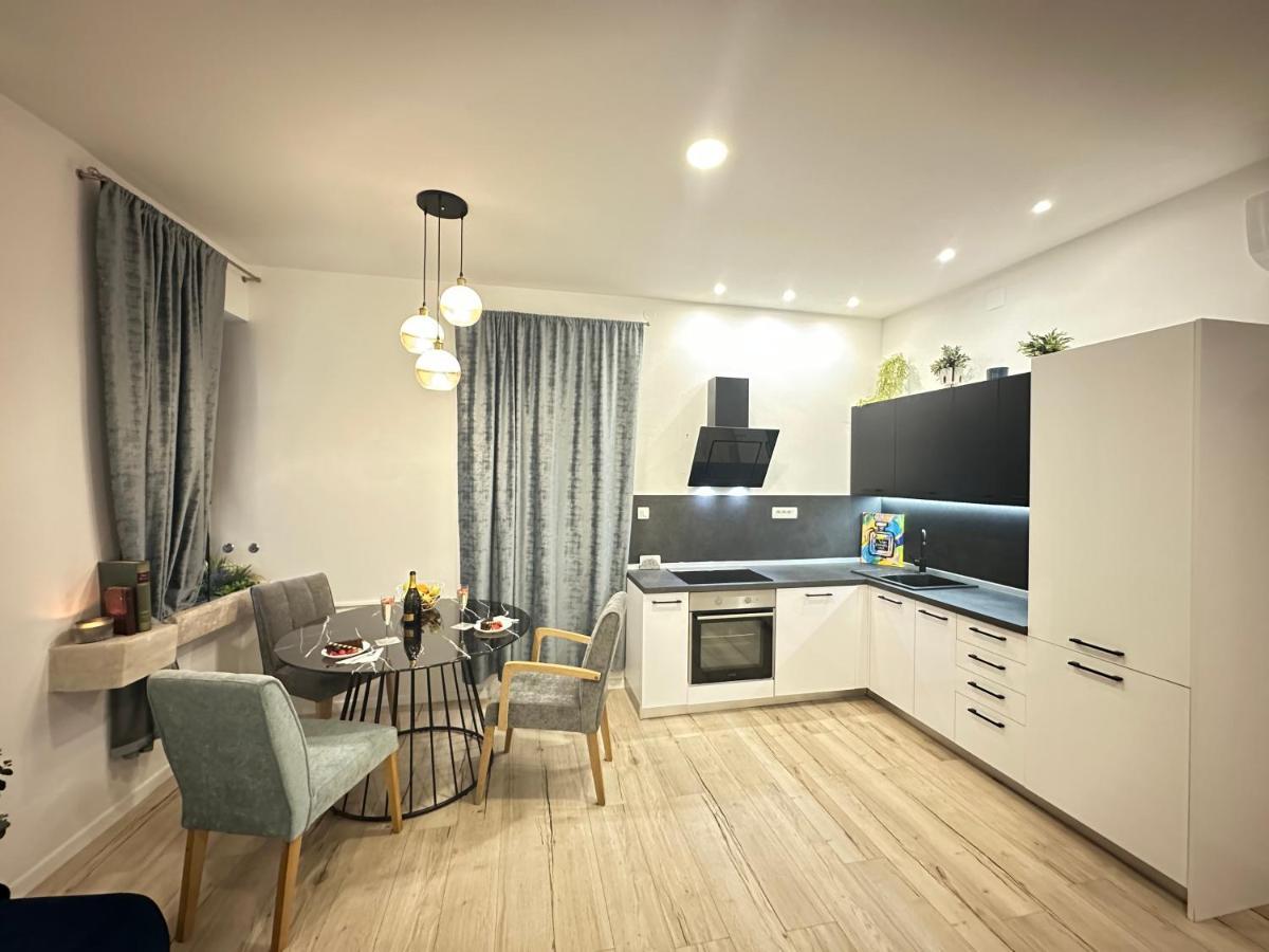 V Apartment Šibenik Exterior foto